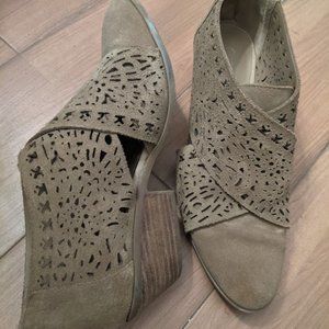 Carlos Santana Booties (Light Brown)